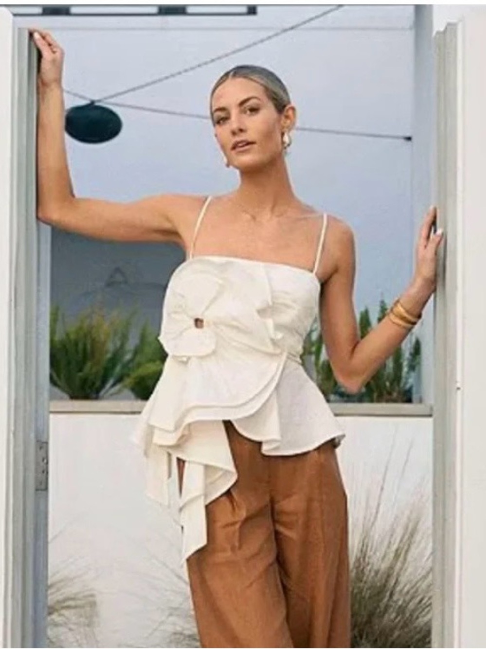 ANTONIO MELANI Cream Ruffle Asymmetrical Spaghetti Strap Top